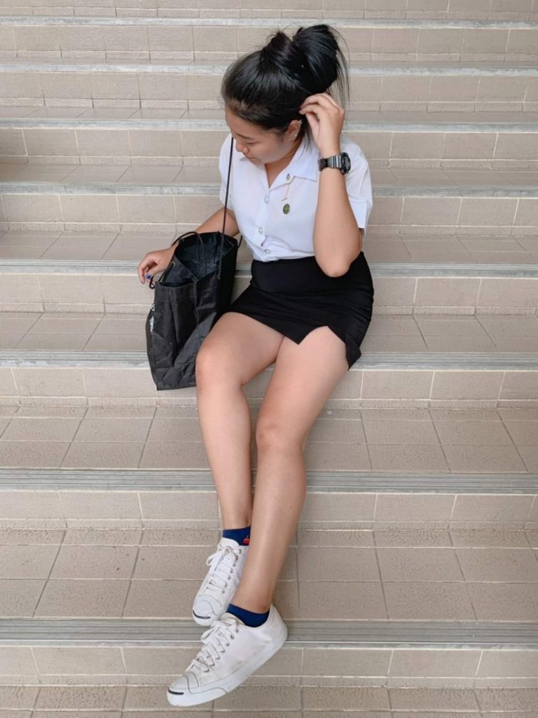 สาวนักศึกษาน่ารัก
