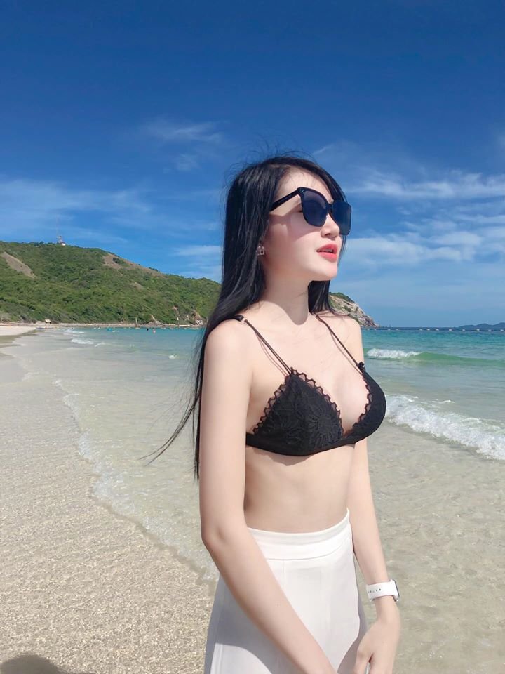 รูปสาวสวยนมใหญ่